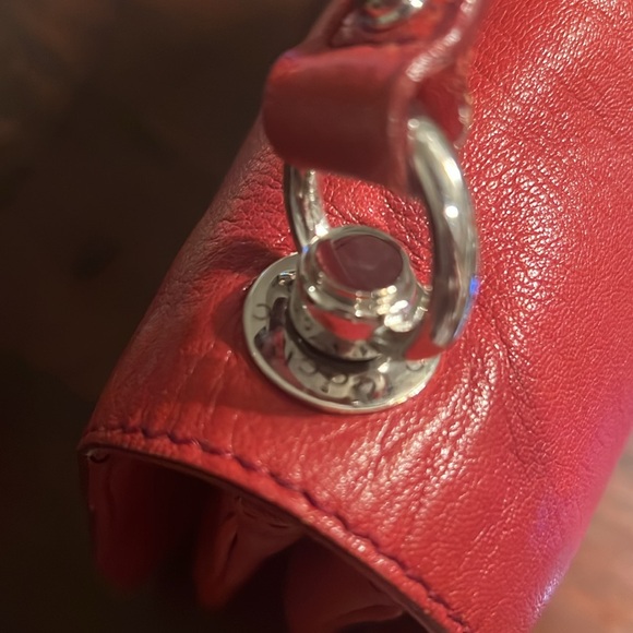 GUCCI x TOM FORD Blondie Calfskin Flap Siren Red Shoulder Bag - Picture 10 of 16